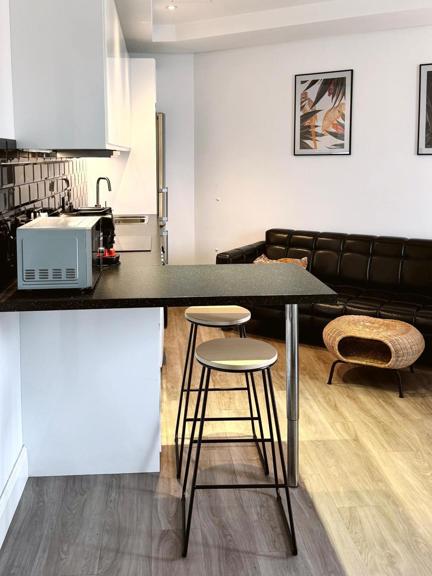 Stunning City Centre Penthouse With Private Balcony - Grand Central House Γιβραλτάρ Εξωτερικό φωτογραφία